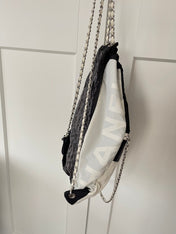 CHANEL 26S DRAWSTRING BACKPACK 44 IN BLACK AND WHITE NYLON GOLD HARDWARE
