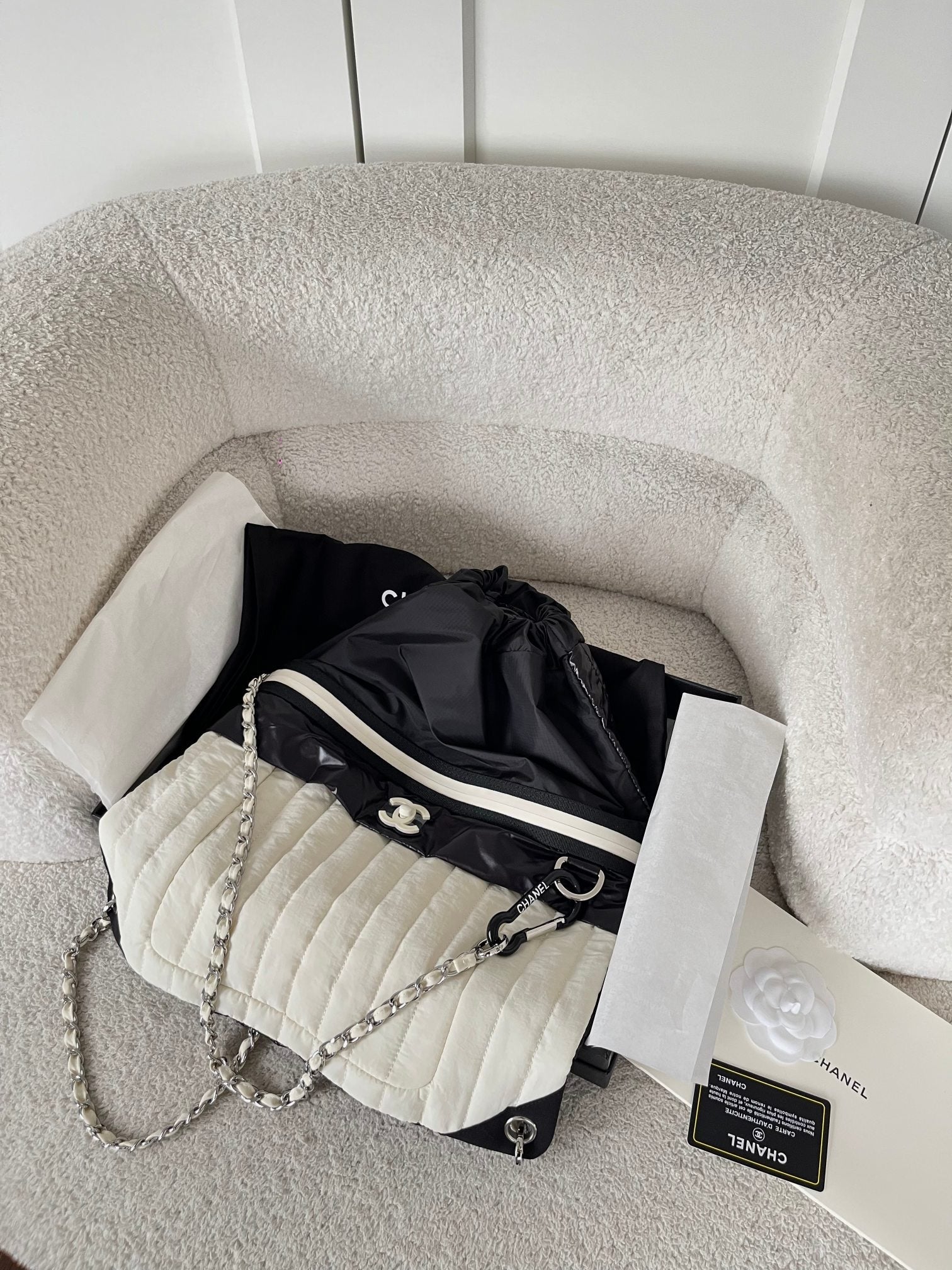 CHANEL 26S DRAWSTRING BACKPACK 44 IN BLACK AND WHITE NYLON GOLD HARDWARE