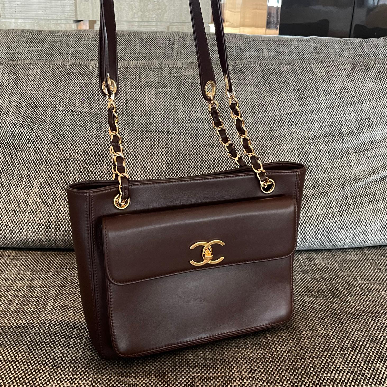 CHANEL 26S FLAP SHOULDER BAG 26 IN DARK BROWN LAMBSKIN GOLD HARDWARE
