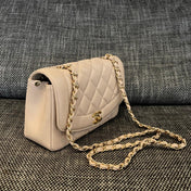 CHANEL 26S FLAP SHOULDER BAG 22 IN BEIGE QUILTED LAMBSKIN GOLD HARDWARE