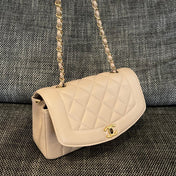 CHANEL 26S FLAP SHOULDER BAG 22 IN BEIGE QUILTED LAMBSKIN GOLD HARDWARE