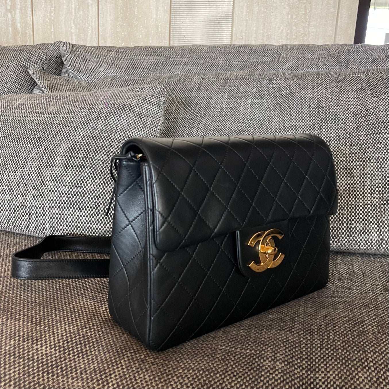 CHANEL 26S QUILTED FLAP BACKPACK 28 IN BLACK LAMBSKIN GOLD HARDWARE