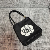 CHANEL 26S LOGO SHOPPING TOTE BAG 25 IN BLACK AND WHITE CALFSKIN GOLD HARDWARE