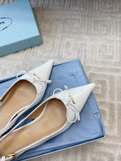 SLINGBACK PUMPS ATTACHED BOW IN WHITE GLOSSY CALFSKIN