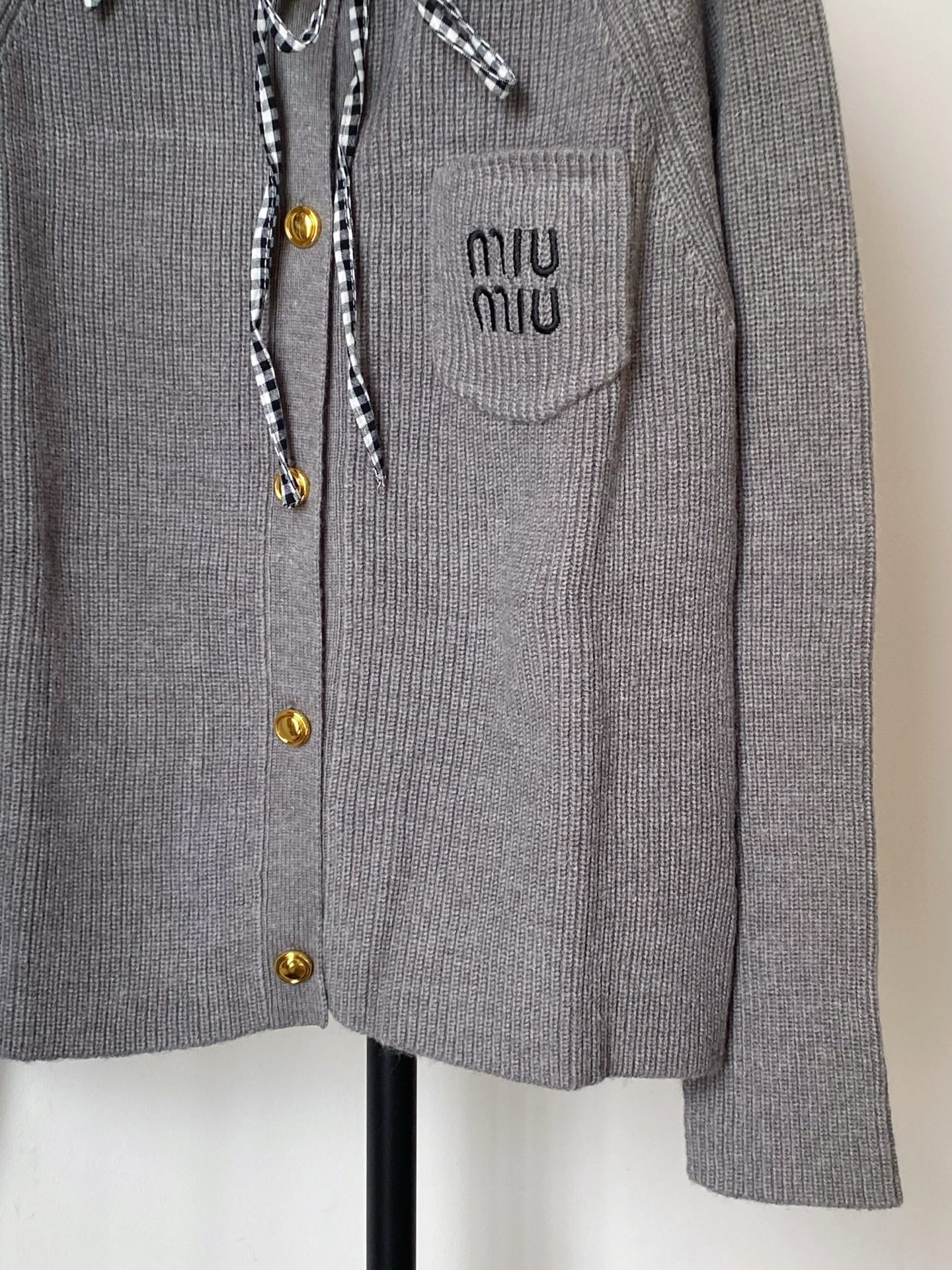 MIUMIU CARDIGAN STYLE 304