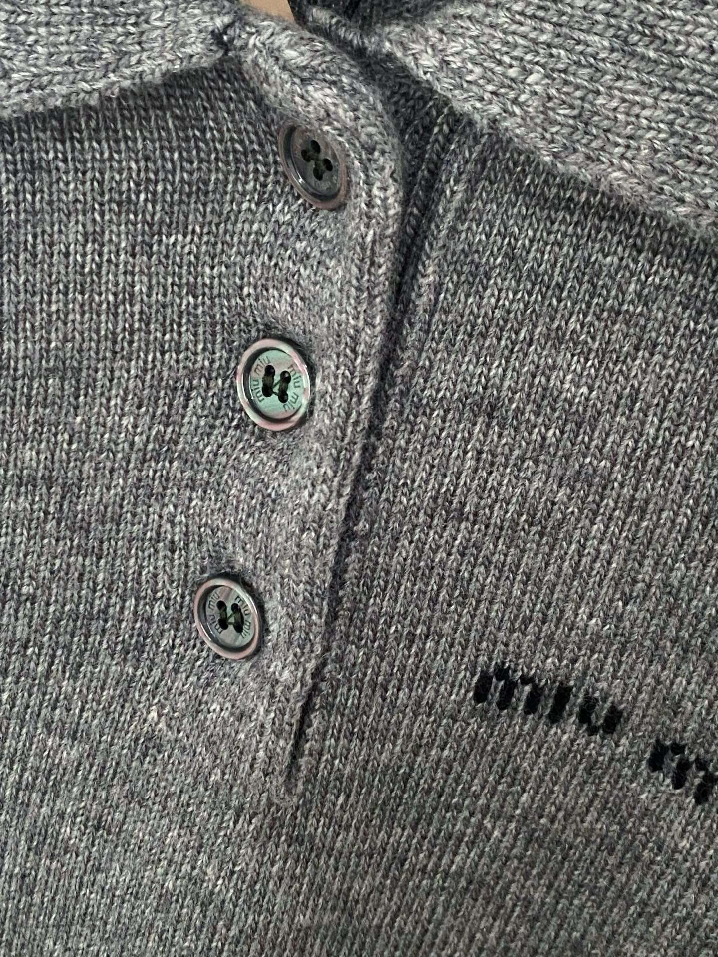MIUMIU SWEATER STYLE 153