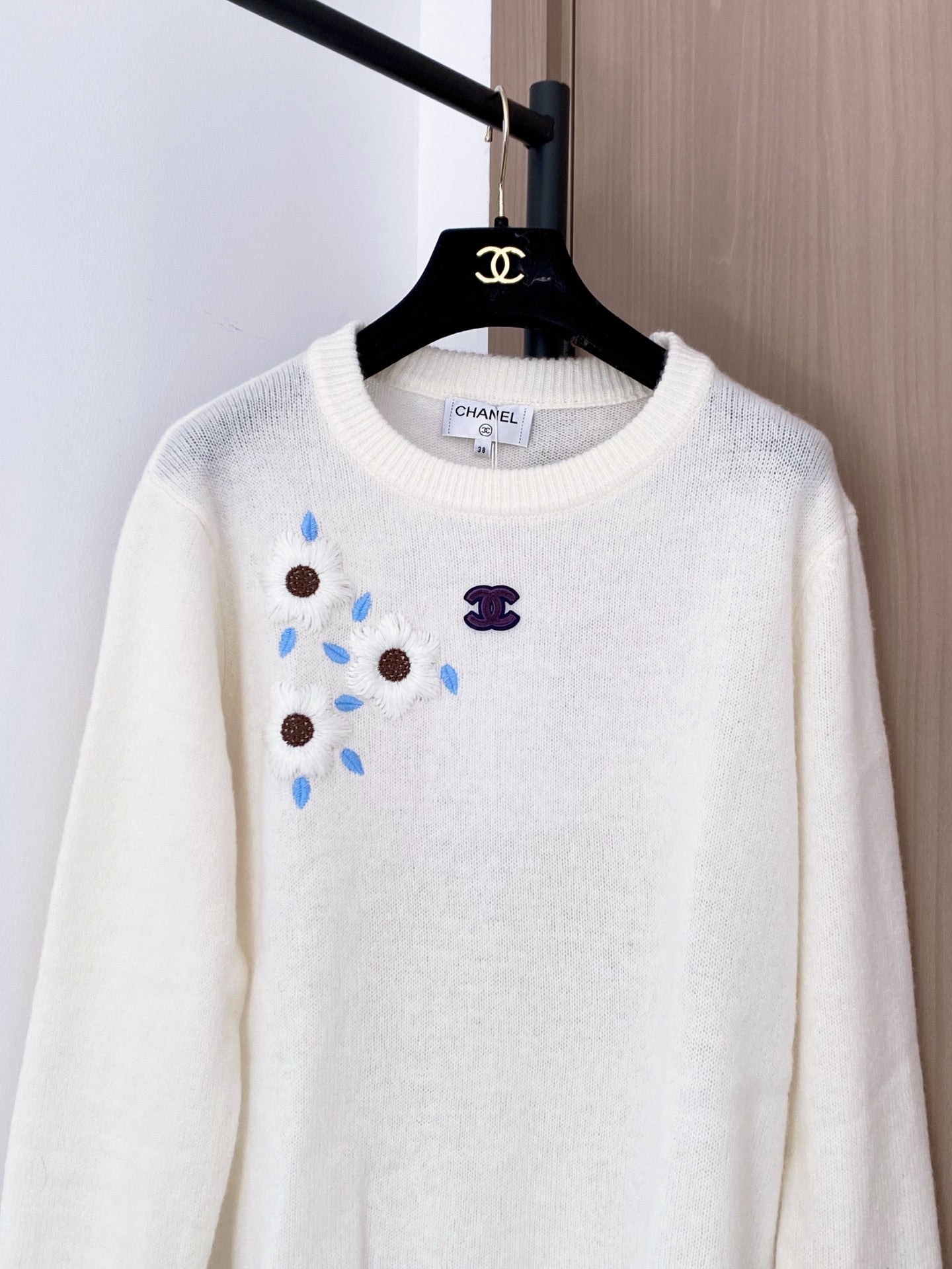 CHANEL 26S CREW NECK SWEATER 857