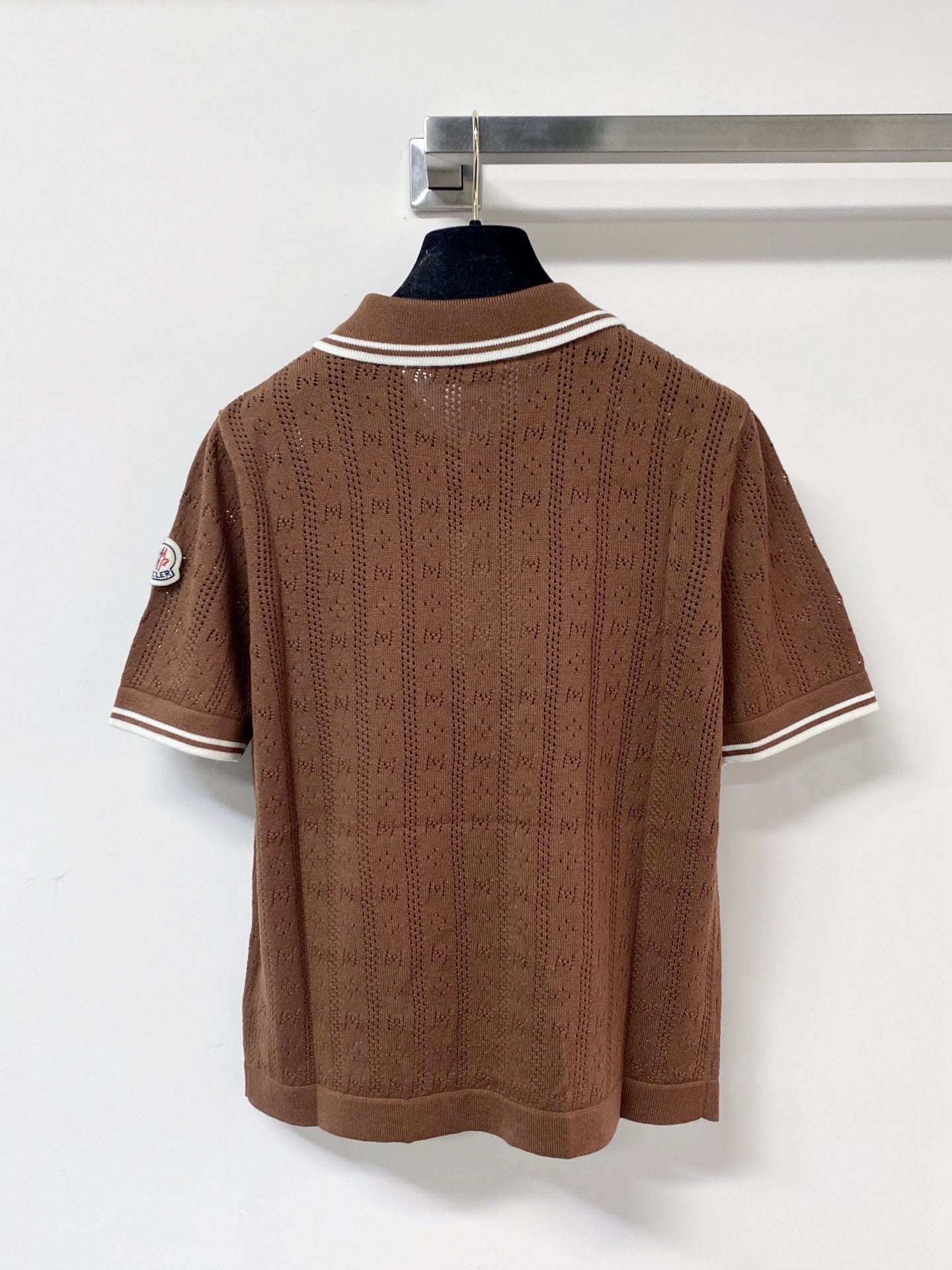 MONCLER 26S SHORT SLEEVE SHIRT 647