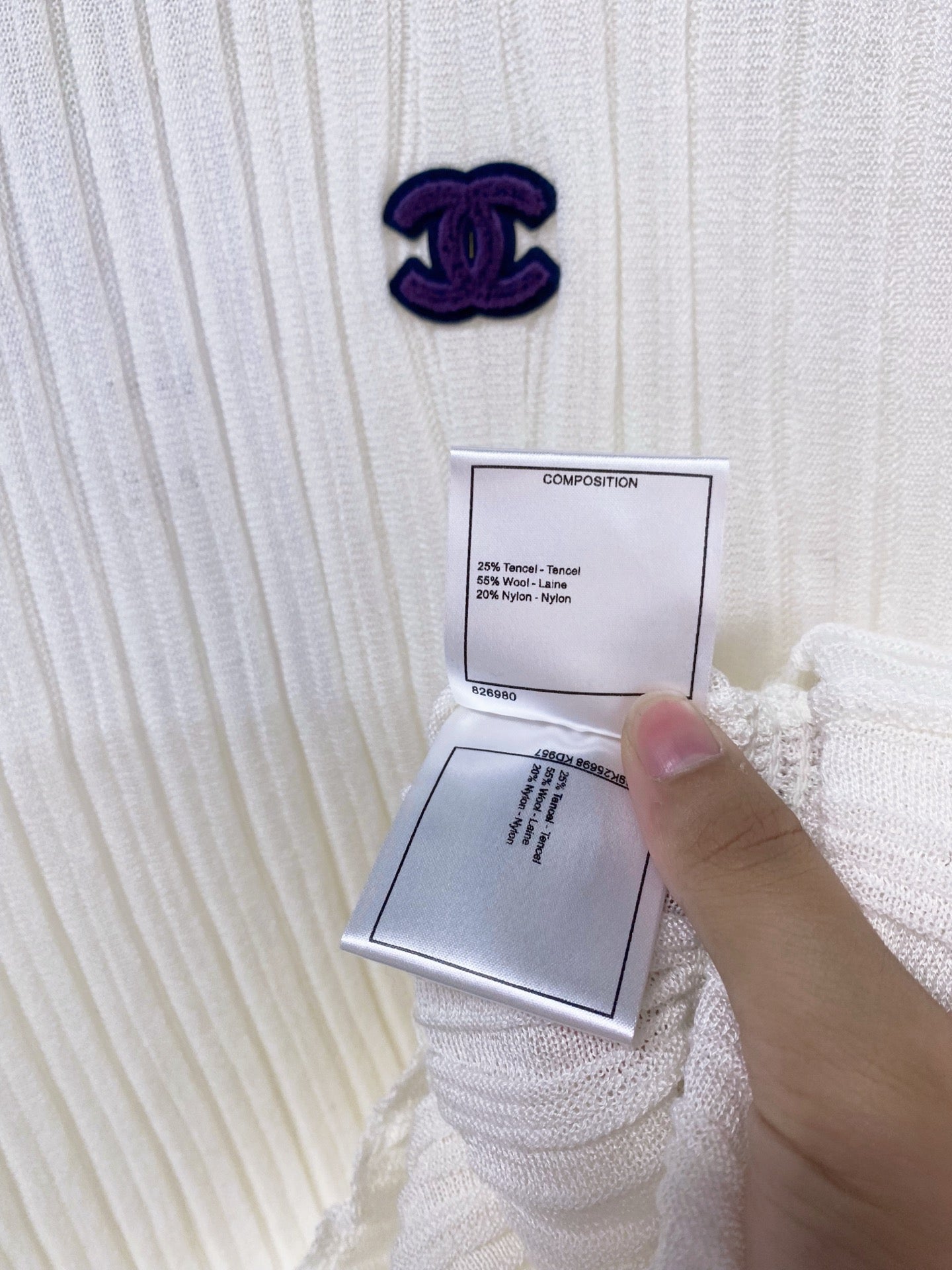 CHANEL 26S SLEEVELESS SHIRT STYLE 1043