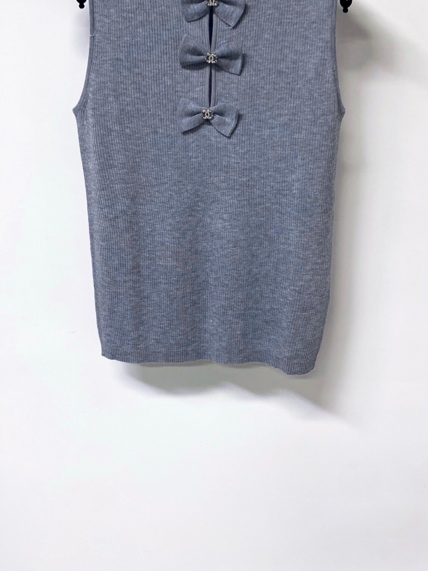 CHANEL 26S KNIT SLEEVELESS TOP STYLE 1208