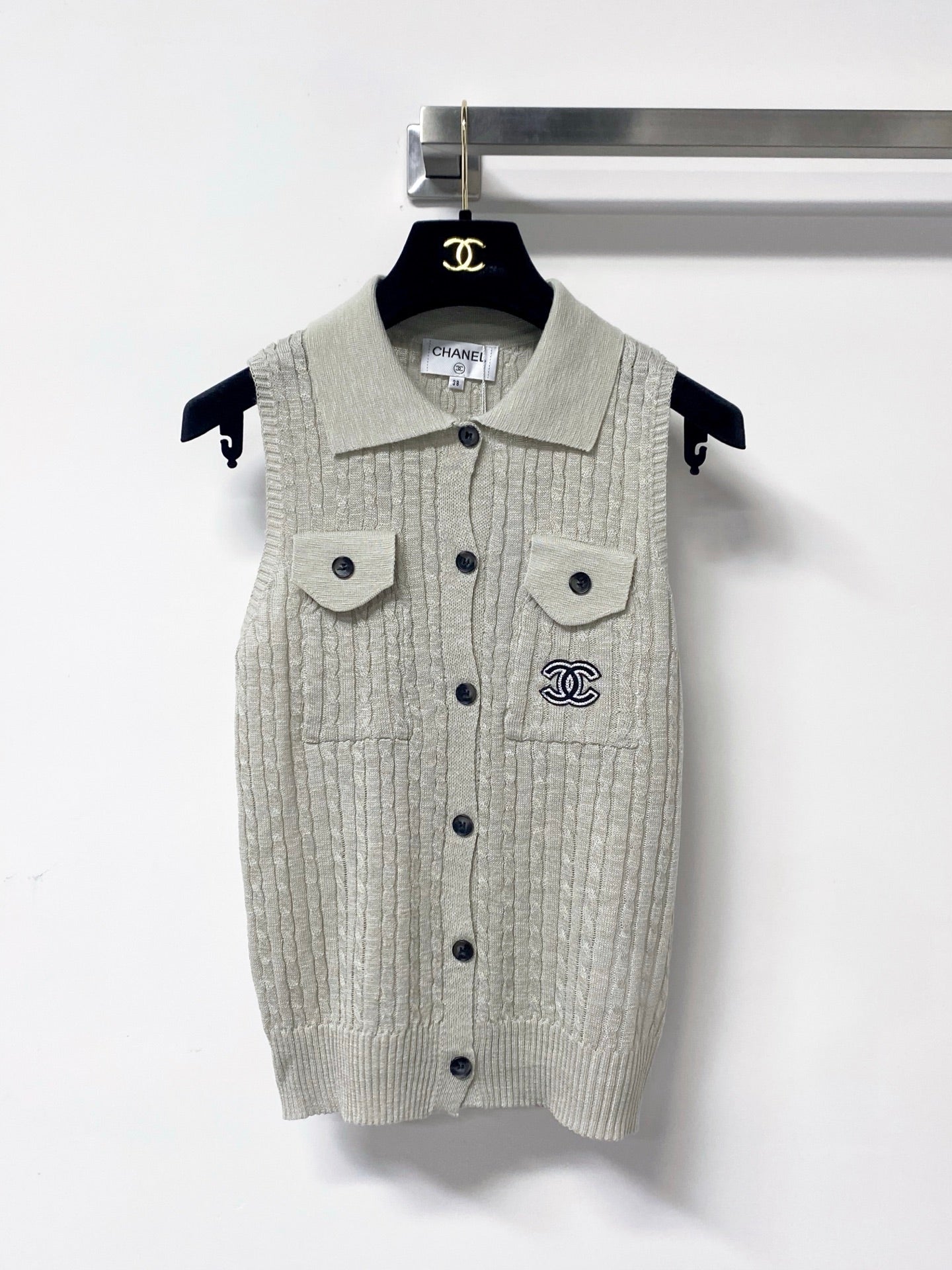 CHANEL 26S SLEEVELESS POLO KNIT TOP STYLE 1137