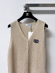 VALENTINO 26S V-NECK BUTTONED KNIT VEST 417
