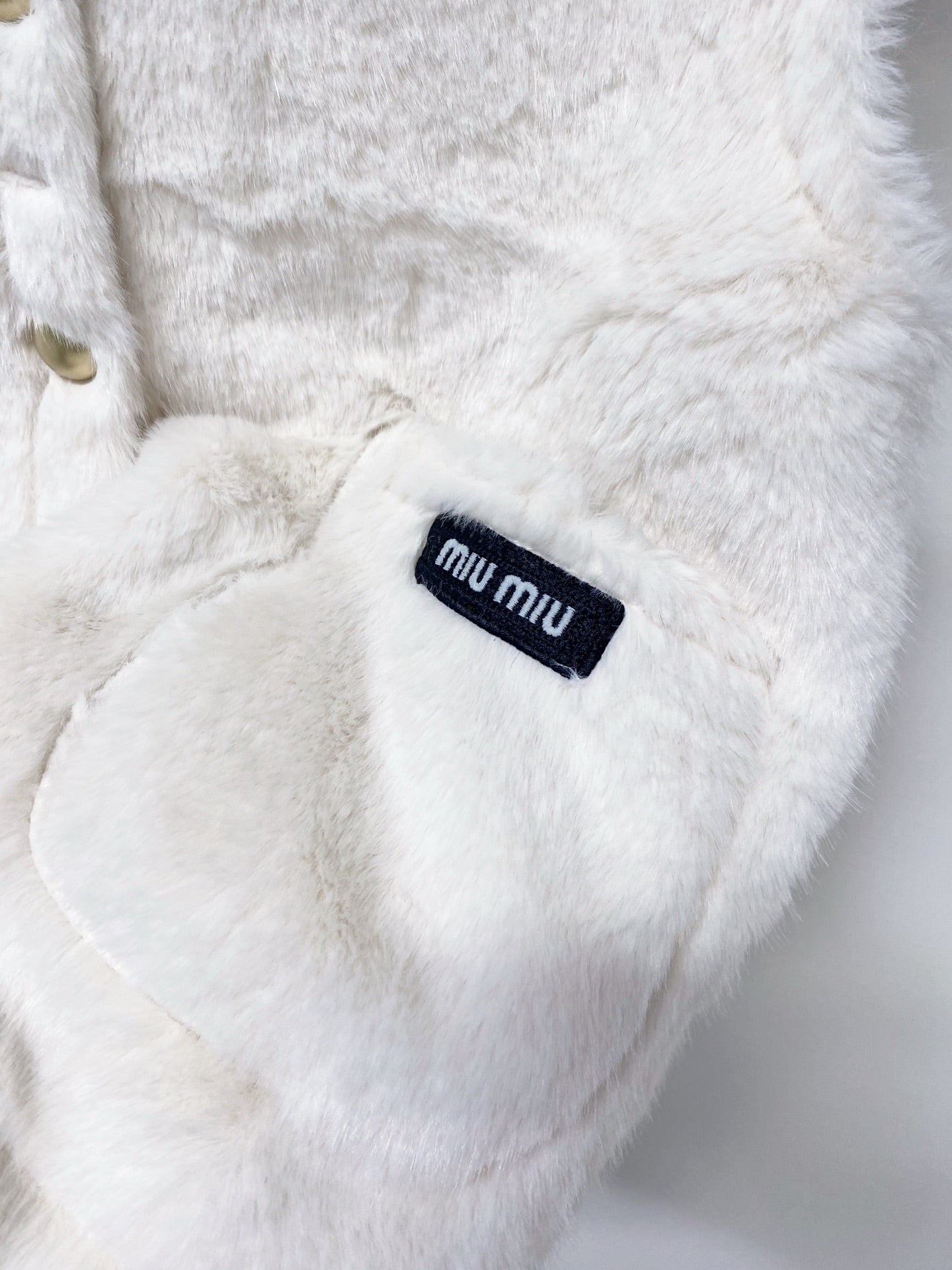 MIUMIU 26S FUR VEST 1484