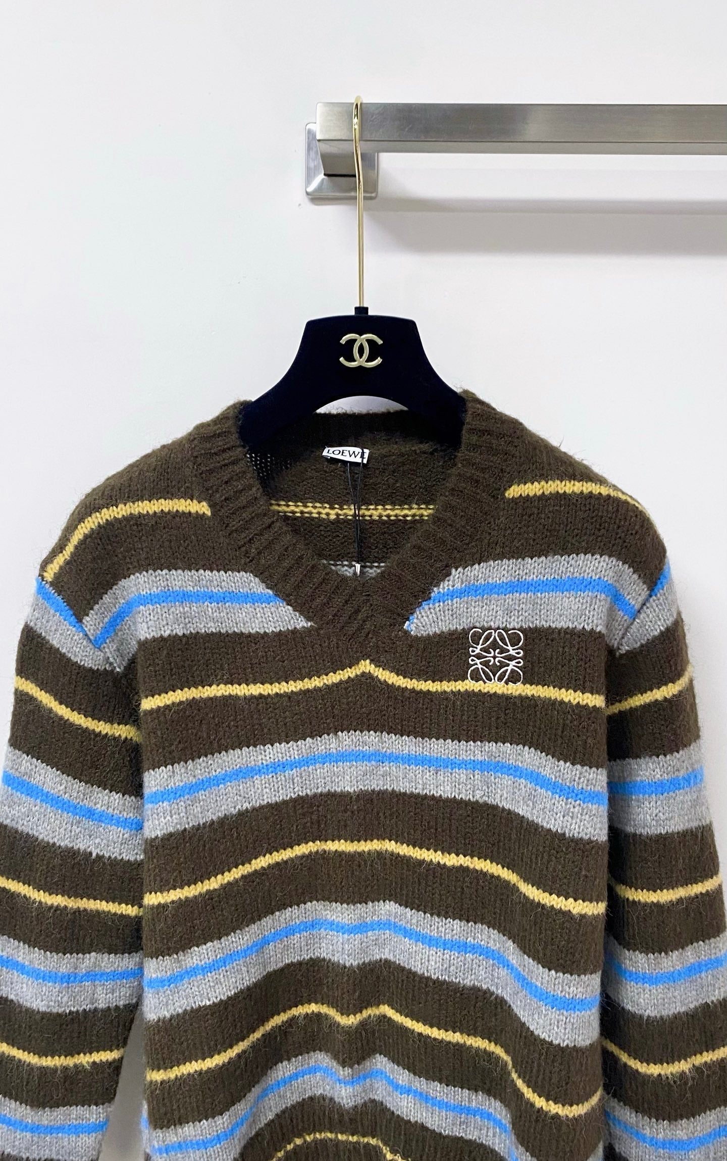 LOEWE 26S V-NECK KNIT SWEATER 624