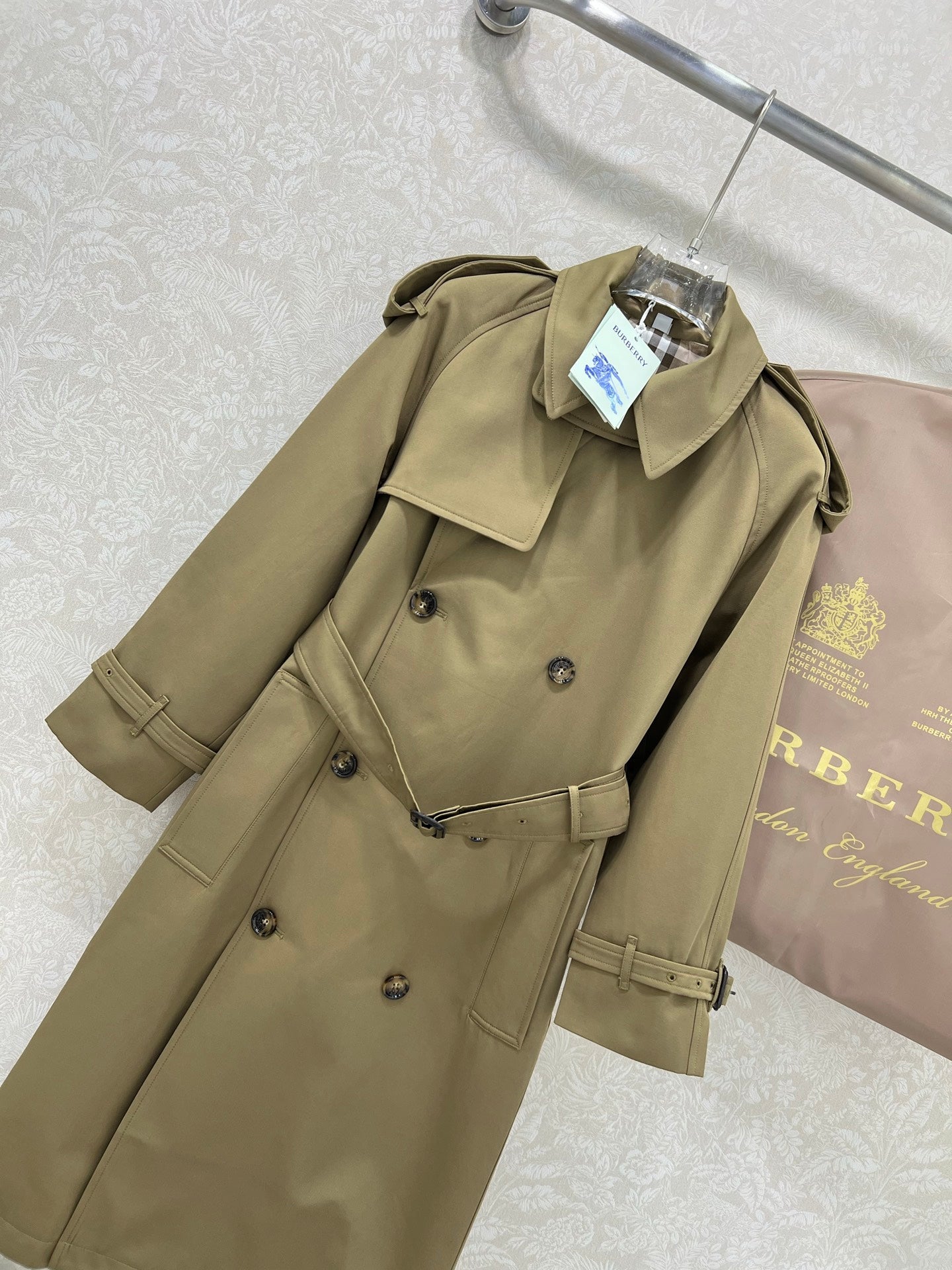 BURBERRY SELFORD-STYLE TRENCH COAT 275097