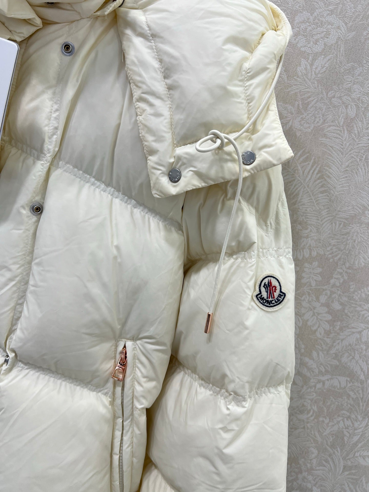 MONCLER 25S JACKET IN WHITE 093