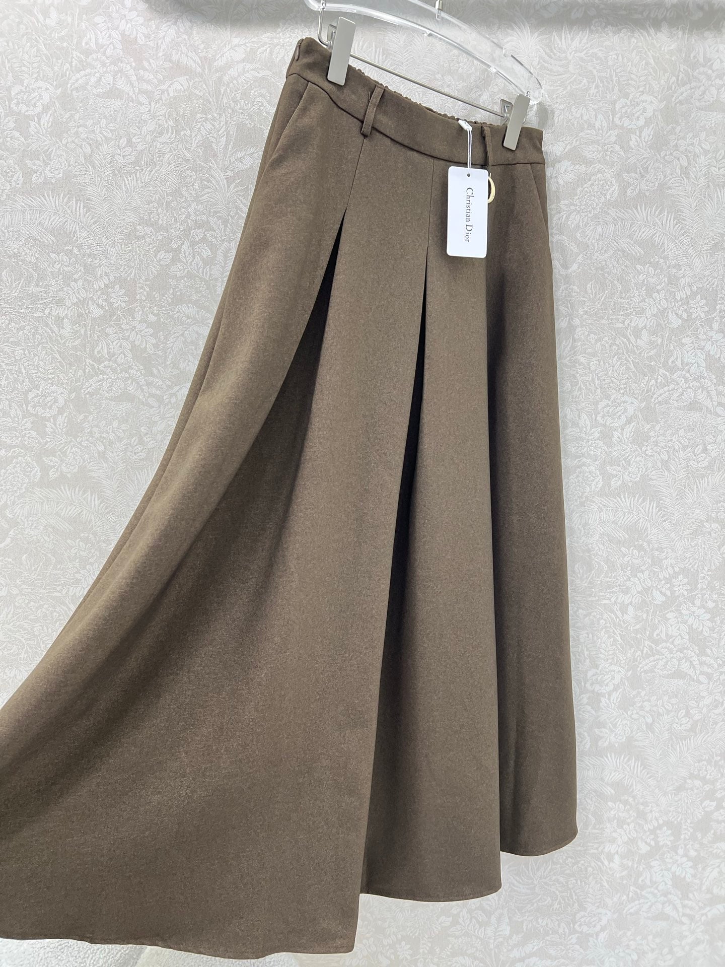 DIOR 25S PLEATED SKIRT STYLE 019