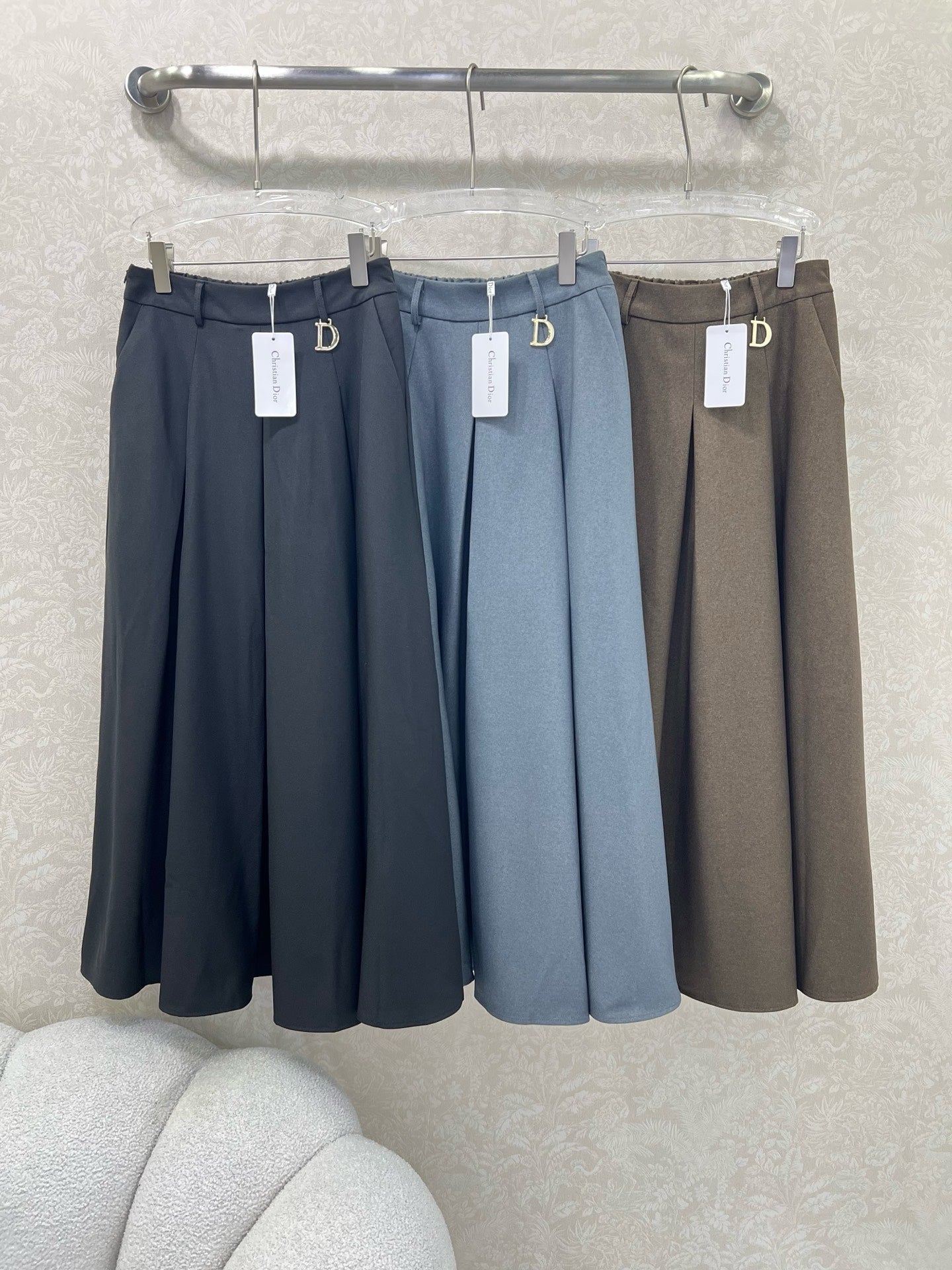 DIOR 25S PLEATED SKIRT STYLE 021