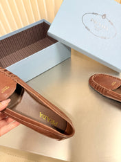 PRADA 26S CLASSIC LOAFERS IN CAMEL BROWN LAMBSKIN