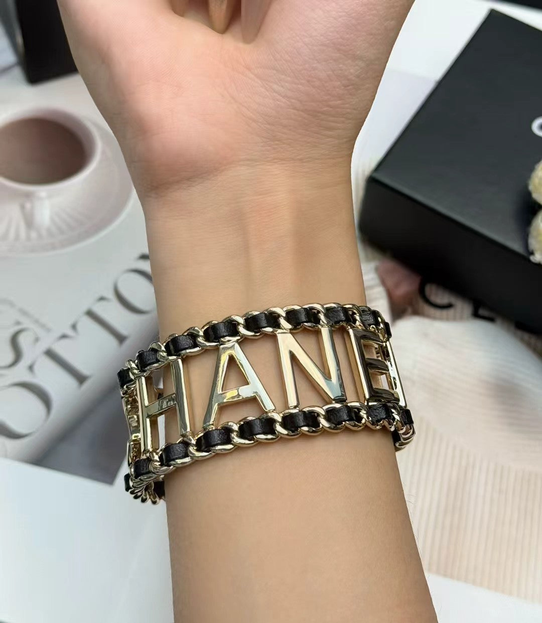 CHANEL 26S CHANEL LOGO OPEN CUFF LEATHER CHAIN BRACELET IN GOLD METAL 630836