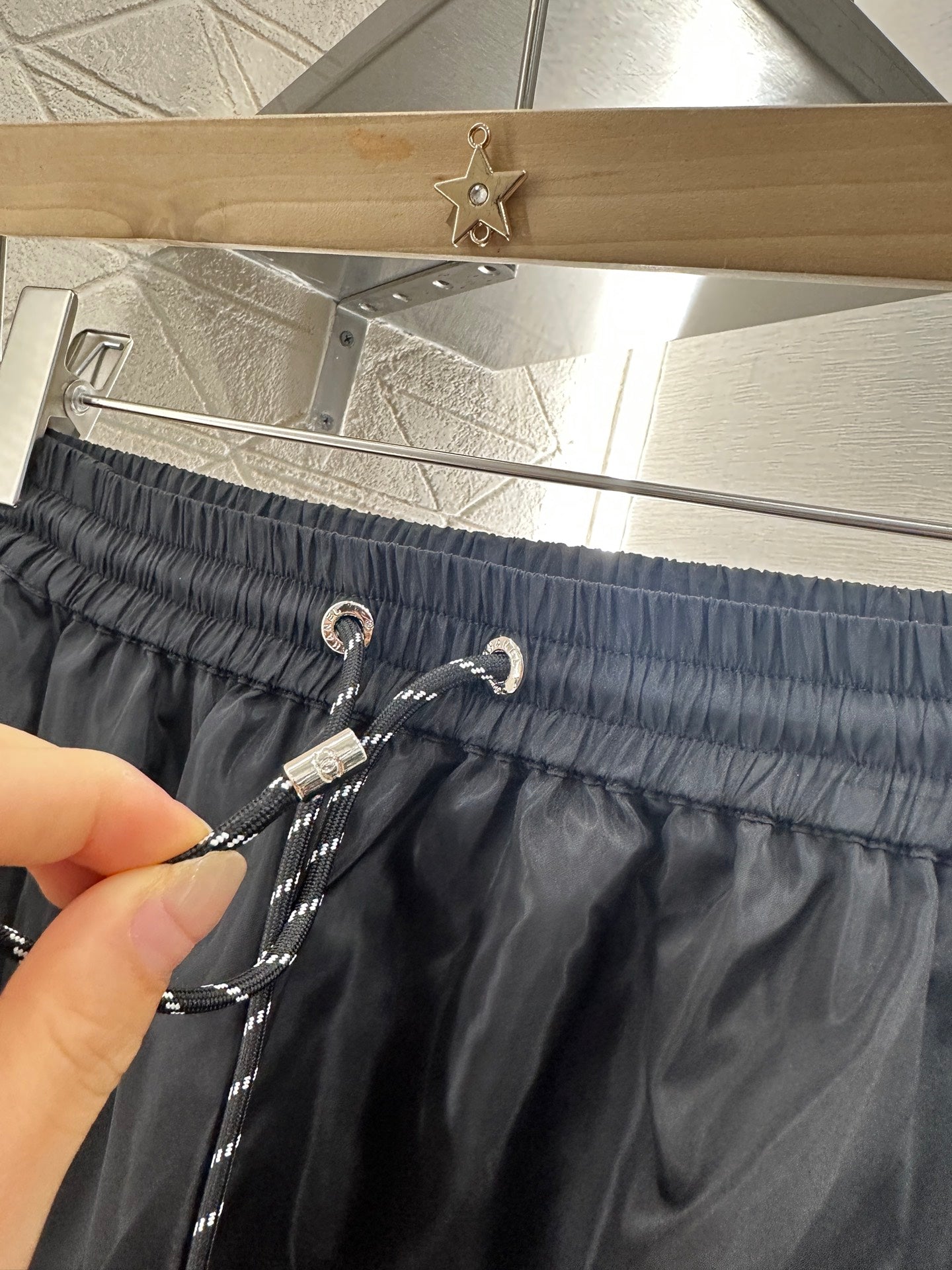CHANEL SLEEVELESS TOP 272317