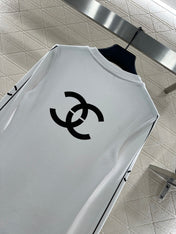 CHANEL 25S LONG-SLEEVE CREW NECK T-SHIRT 406