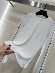 CHANEL 25S LONG-SLEEVE CREW NECK T-SHIRT 406