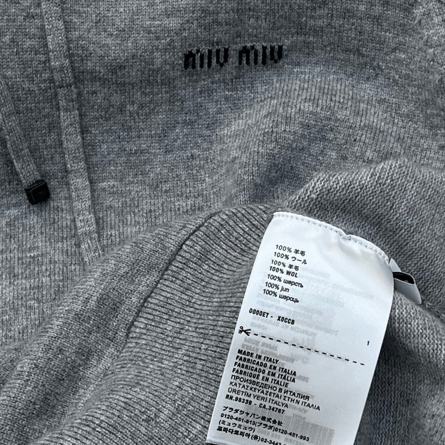 MIUMIU HOODIE STYLE 370
