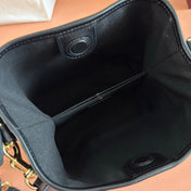 GUCCI 26S HAND BAG 19 IN BLACK CALFSKIN WITH MONOGRAM PATTERN