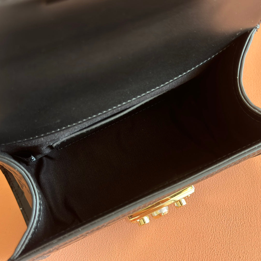GUCCI 26S PADLOCK BAG 20 IN BLACK EMBOSSED CALFSKIN