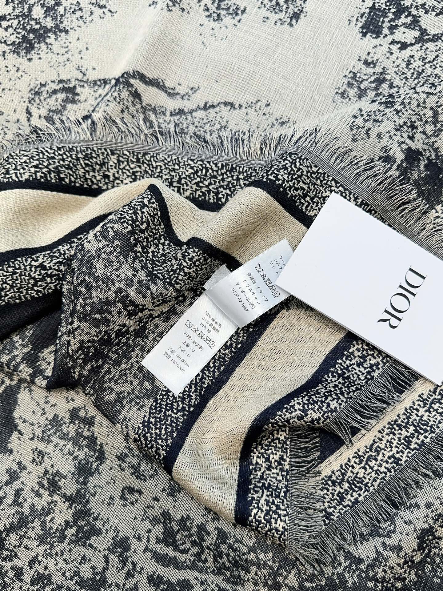 DIOR 26S SCARF 140 IN CASHMERE AND SILK 513542