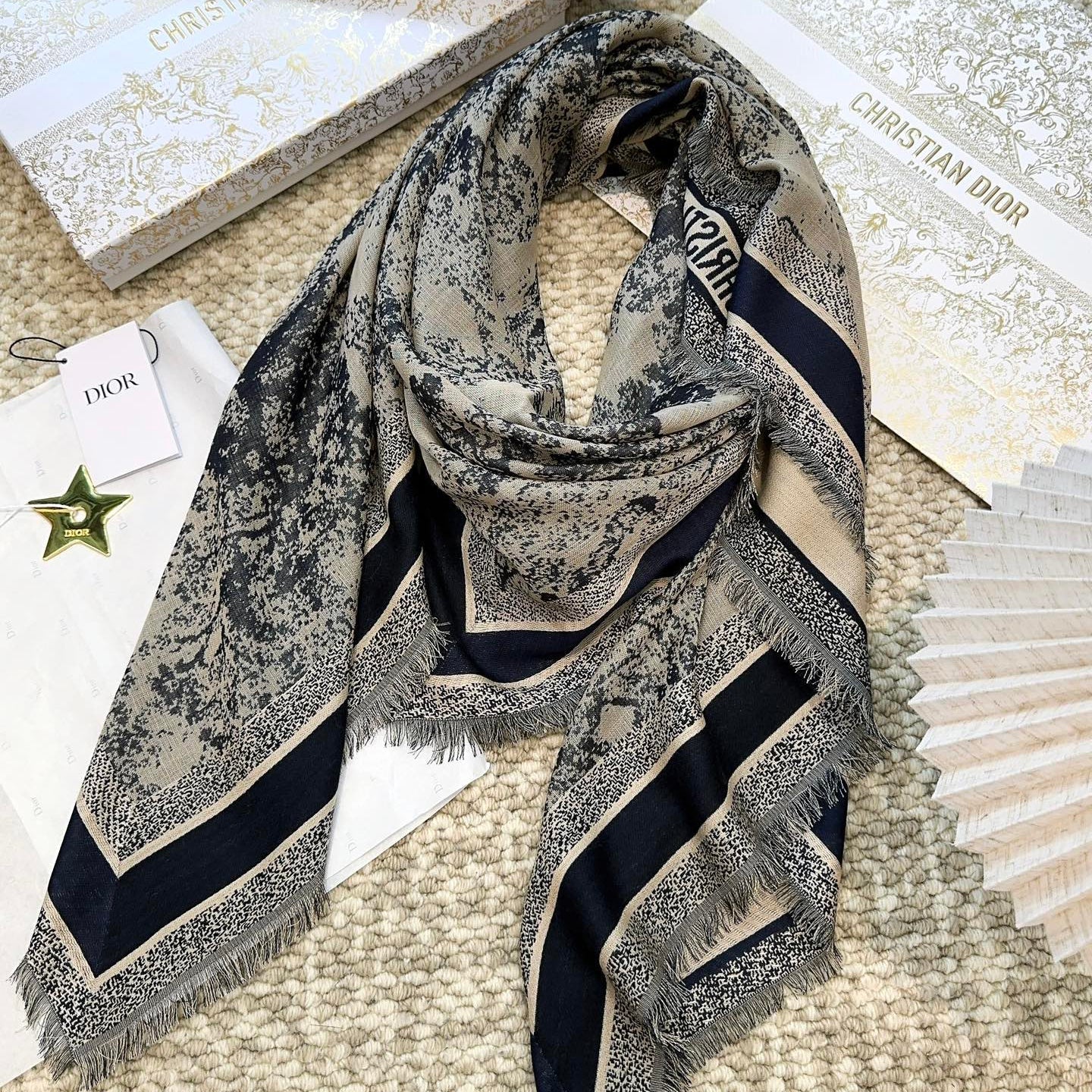 DIOR 26S SCARF 140 IN CASHMERE AND SILK 513542