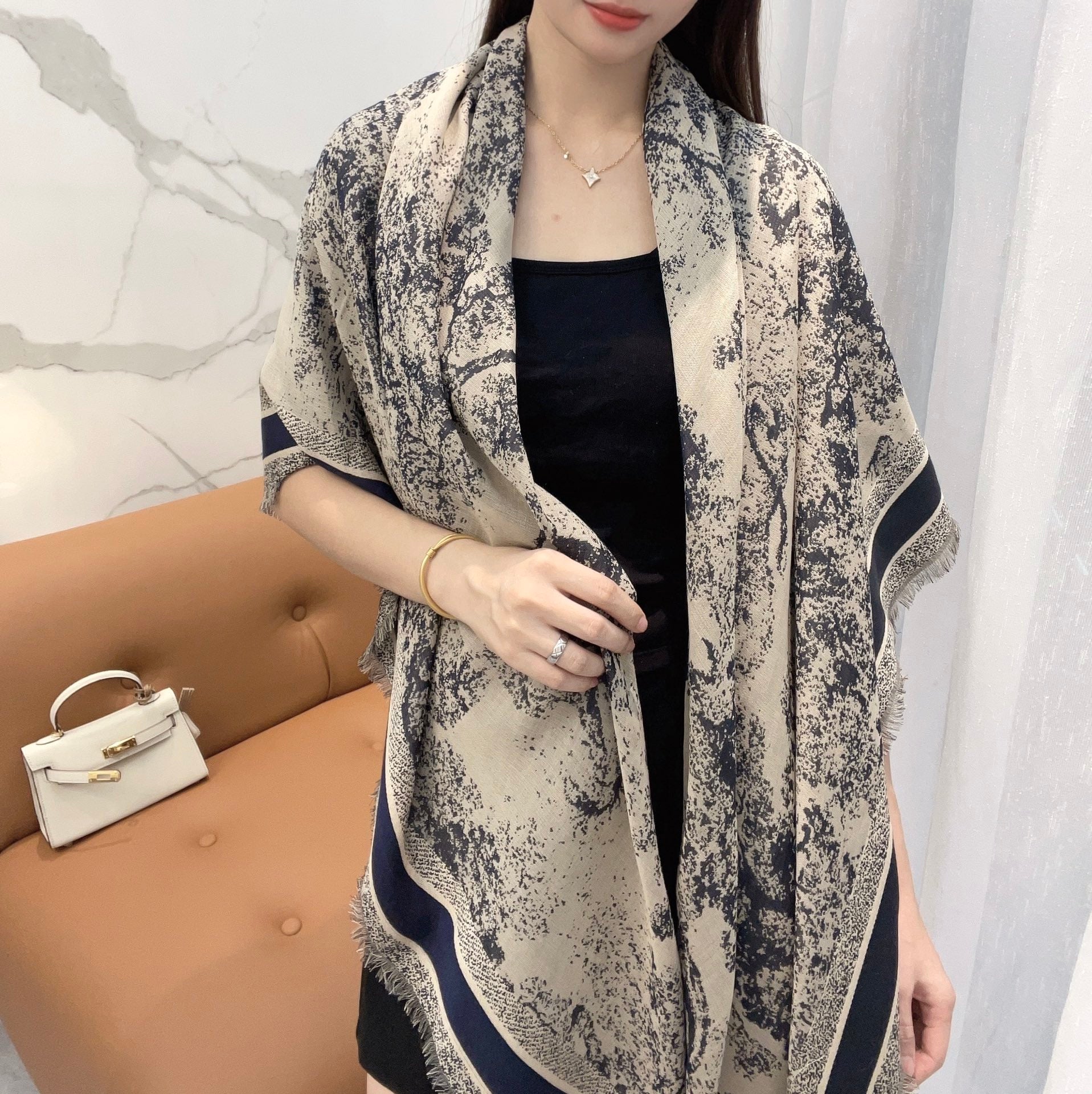 DIOR 26S SCARF 140 IN CASHMERE AND SILK 513542