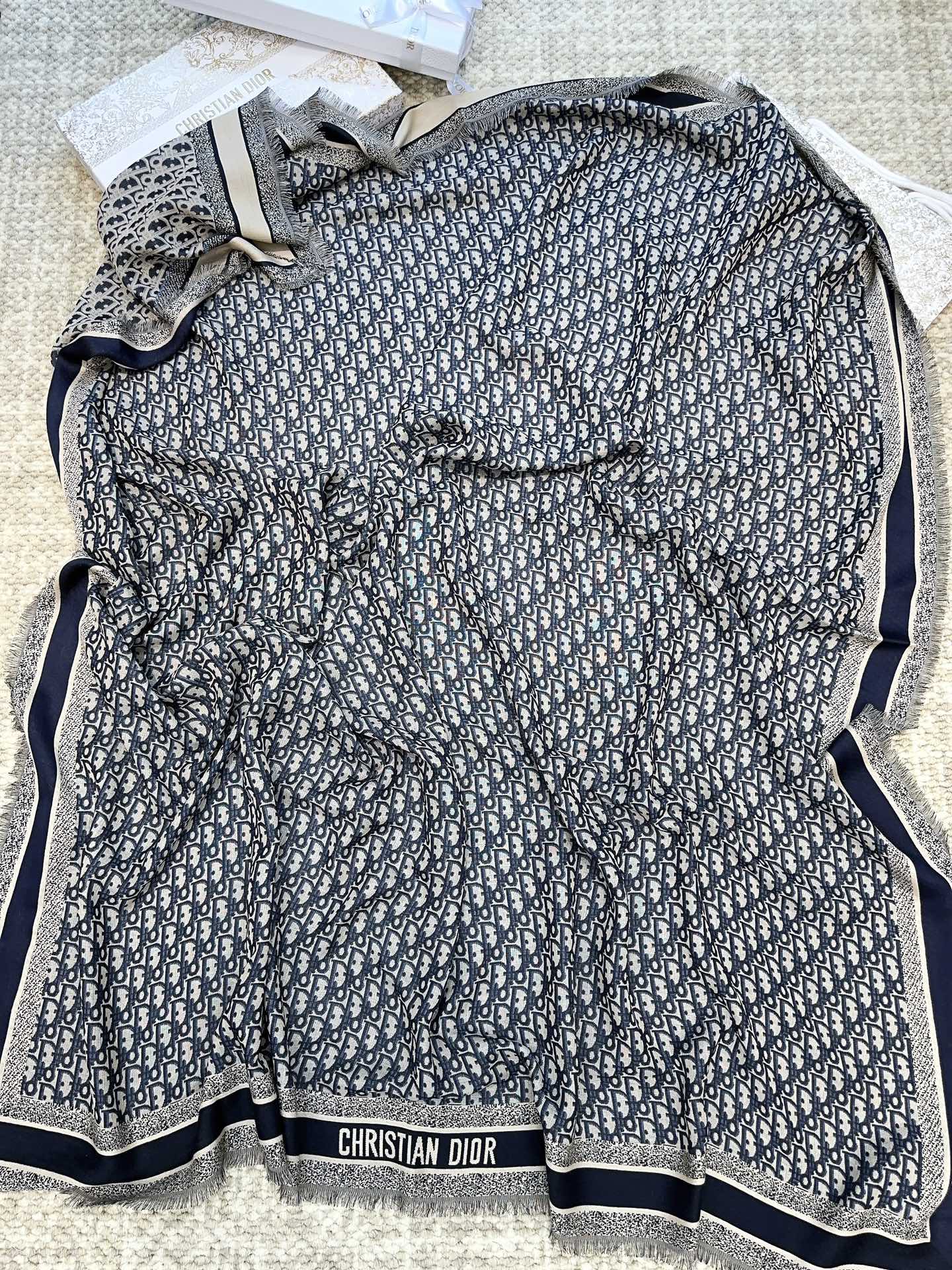 DIOR 26S SCARF 140 IN CASHMERE AND SILK 513544