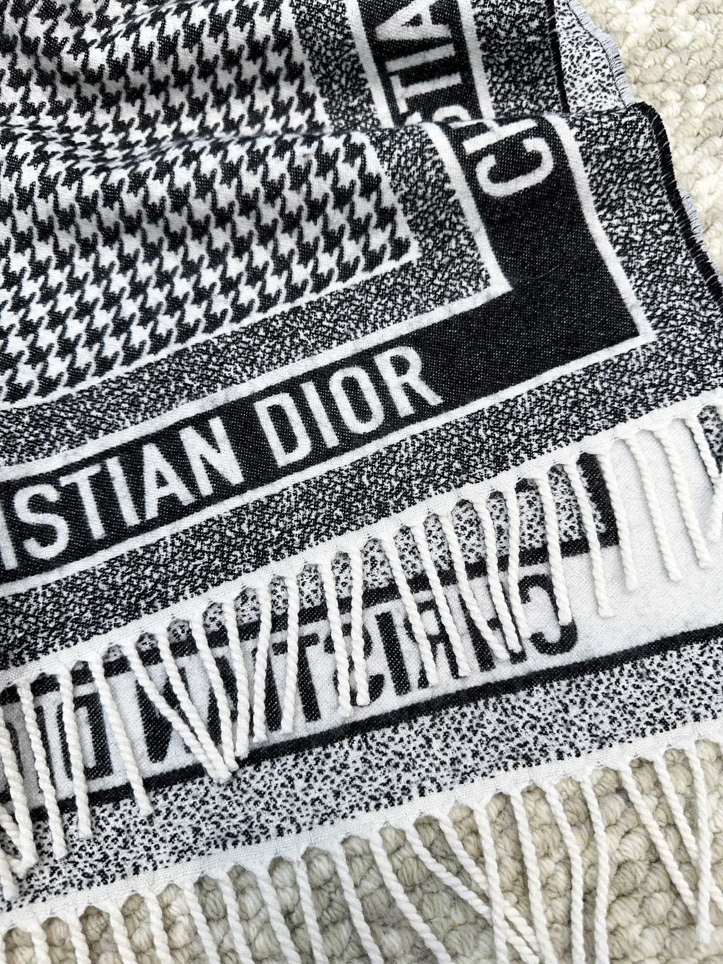 DIOR 26S SCARF 140 IN WOOL AND CASHMERE 509311