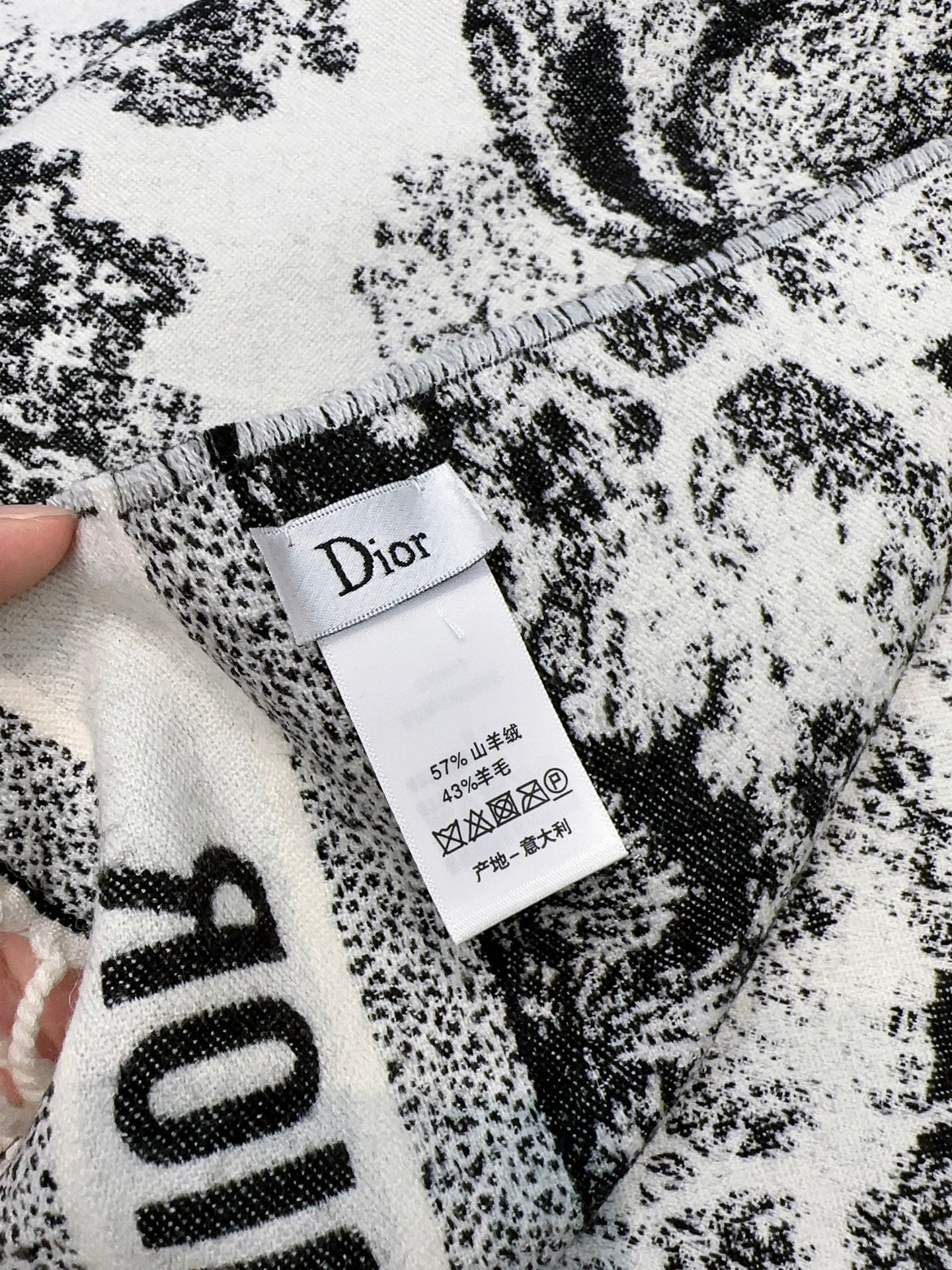 DIOR 26S SCARF 140 IN WOOL AND CASHMERE 509310
