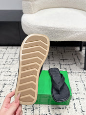 BOTTEGA VENETA 26S THONG SANDALS IN BLACK TPU