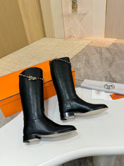 HM 25S KNEE-HIGH FLAT BOOTS IN BLACK LAMBSKIN WITH SILVER HARDWARE