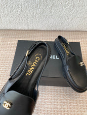 CC MOCCASIN SLINGBACK IN BLACK CALFSKIN