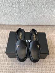 CC MOCCASIN SLINGBACK IN BLACK CALFSKIN
