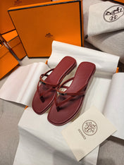 HM 26S KELLY BUCKLE THONG SANDALS IN DARK RED CALFSKIN SILVER HARDWARE