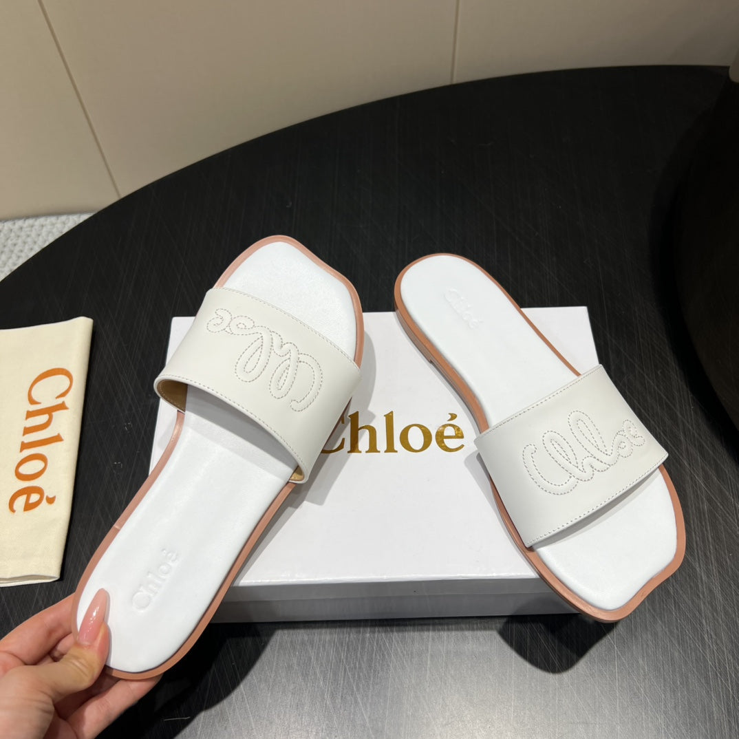 CHLOÉ 26S SANDALS IN WHITE CALFSKIN