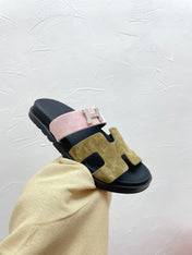 CHYPRE SANDAL ARMY GREEN MIX PASTEL PINK SUEDE WITH H BUCKLE