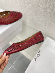 ALAIA BALLET FLAT IN BURGUNDY RED MESH LAMBSKIN