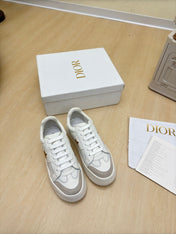 GOLD STAR PLATFORM SNEAKER IN WHITE CALFSKIN AND SUEDE