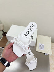 LOEWE 26S FLAMENCO KNOT SANDAL IN WHITE CALFSKIN