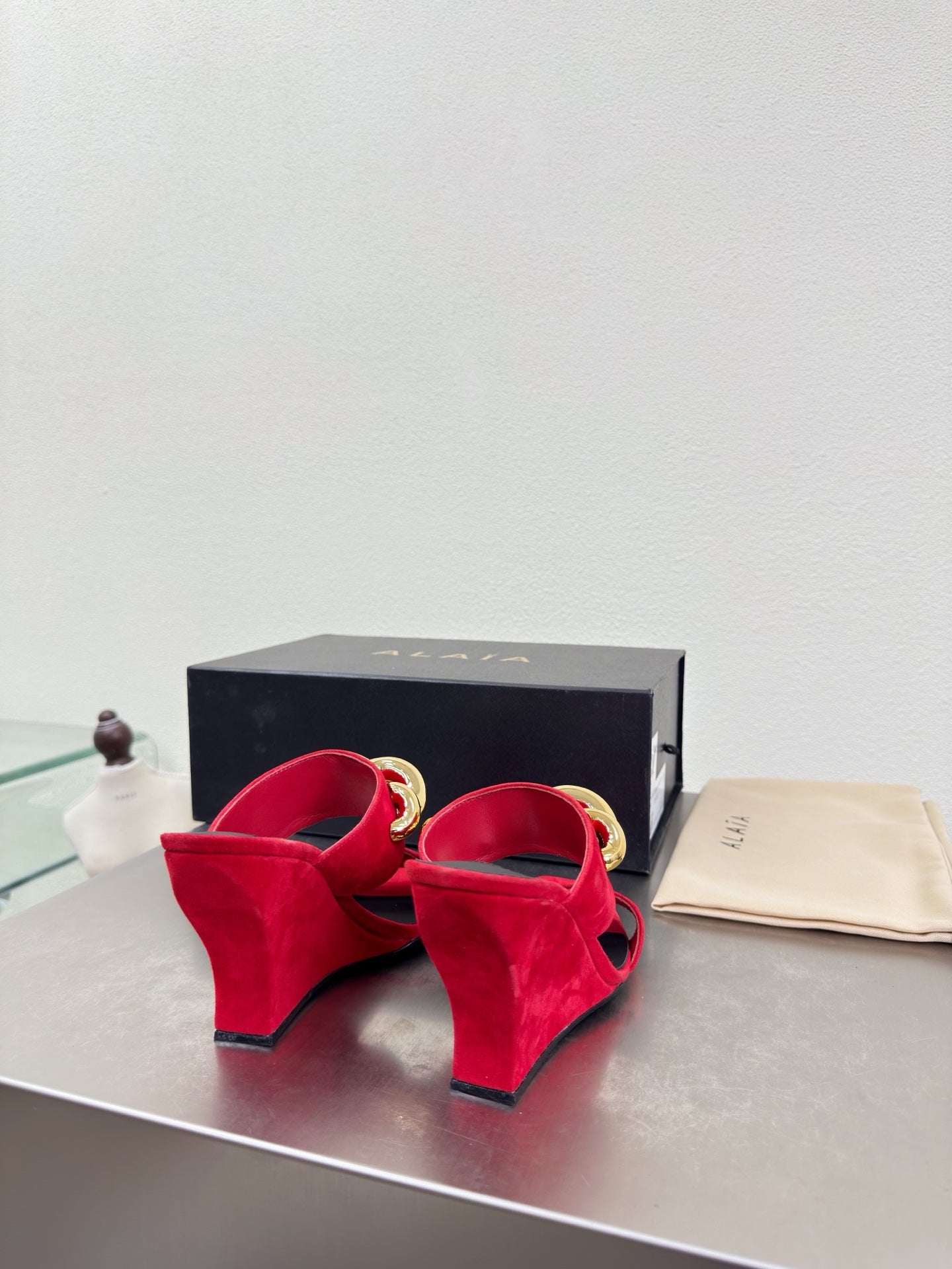 ALAIA 26S DOUBLE STRAP WEDGE SANDALS 110 MM IN RED SUEDE WITH GOLD HARDWARE