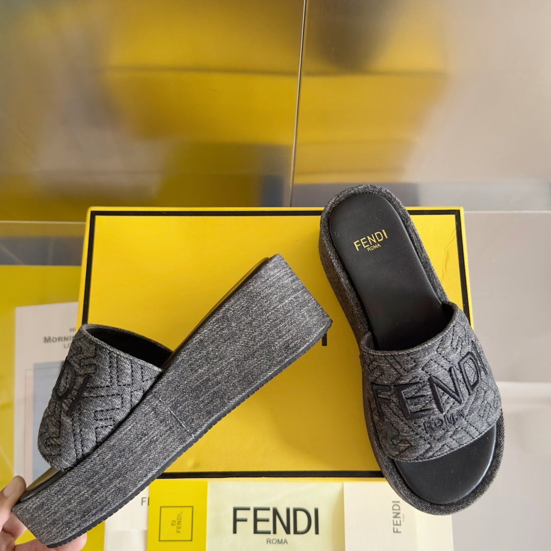 FF Monogram Sunshine 65 Black Fabric Slide