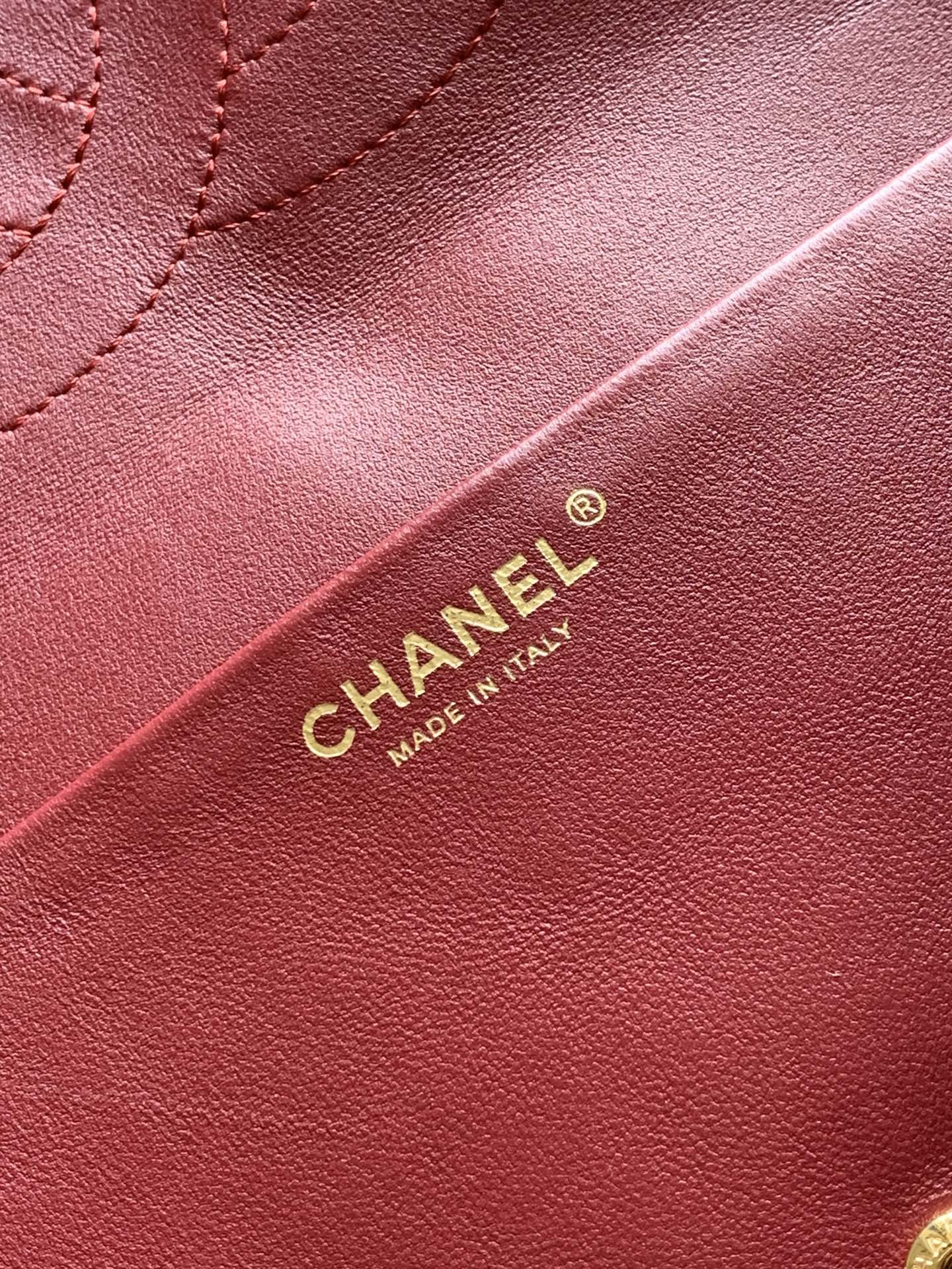 CHANEL 26S SOUPLISSIMO MAXI FLAP 39 IN BROWN GRAINED CALFSKIN GOLD HARDWARE