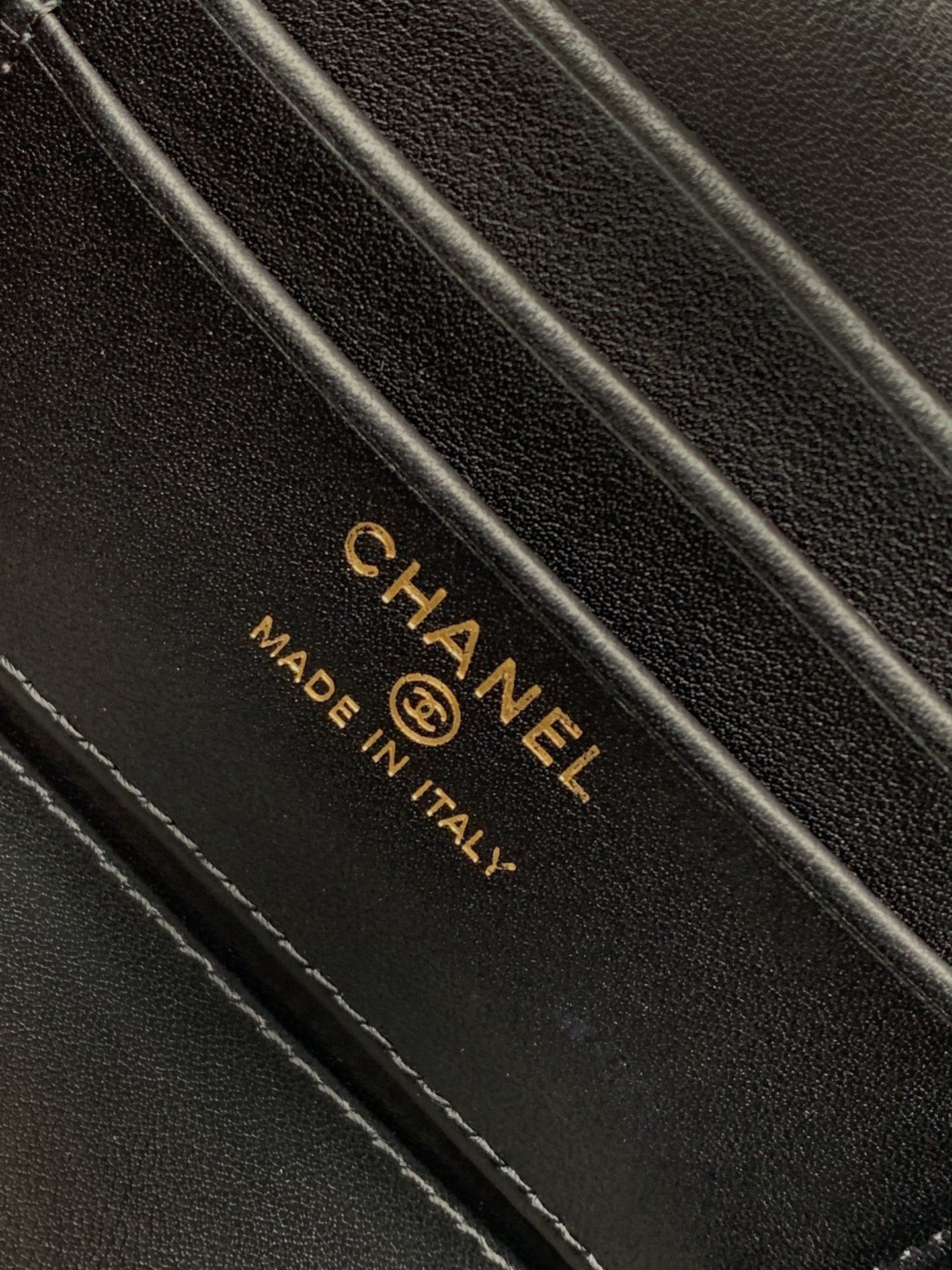 CHANEL 26S VANITY CASE 17 IN BLACK WOVEN RAFFIA GOLD HARDWARE